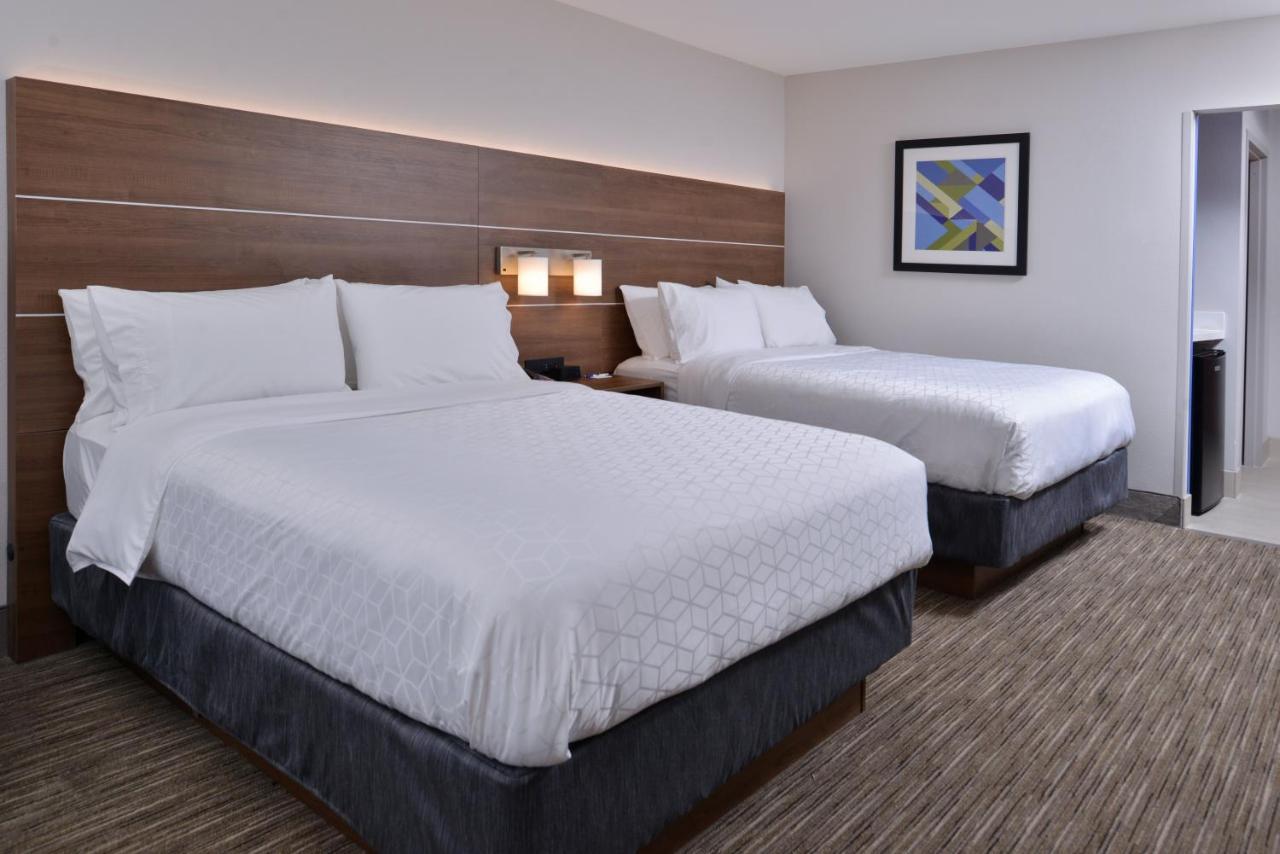 Holiday Inn Express & Suites - Marshalltown By Ihg Ngoại thất bức ảnh