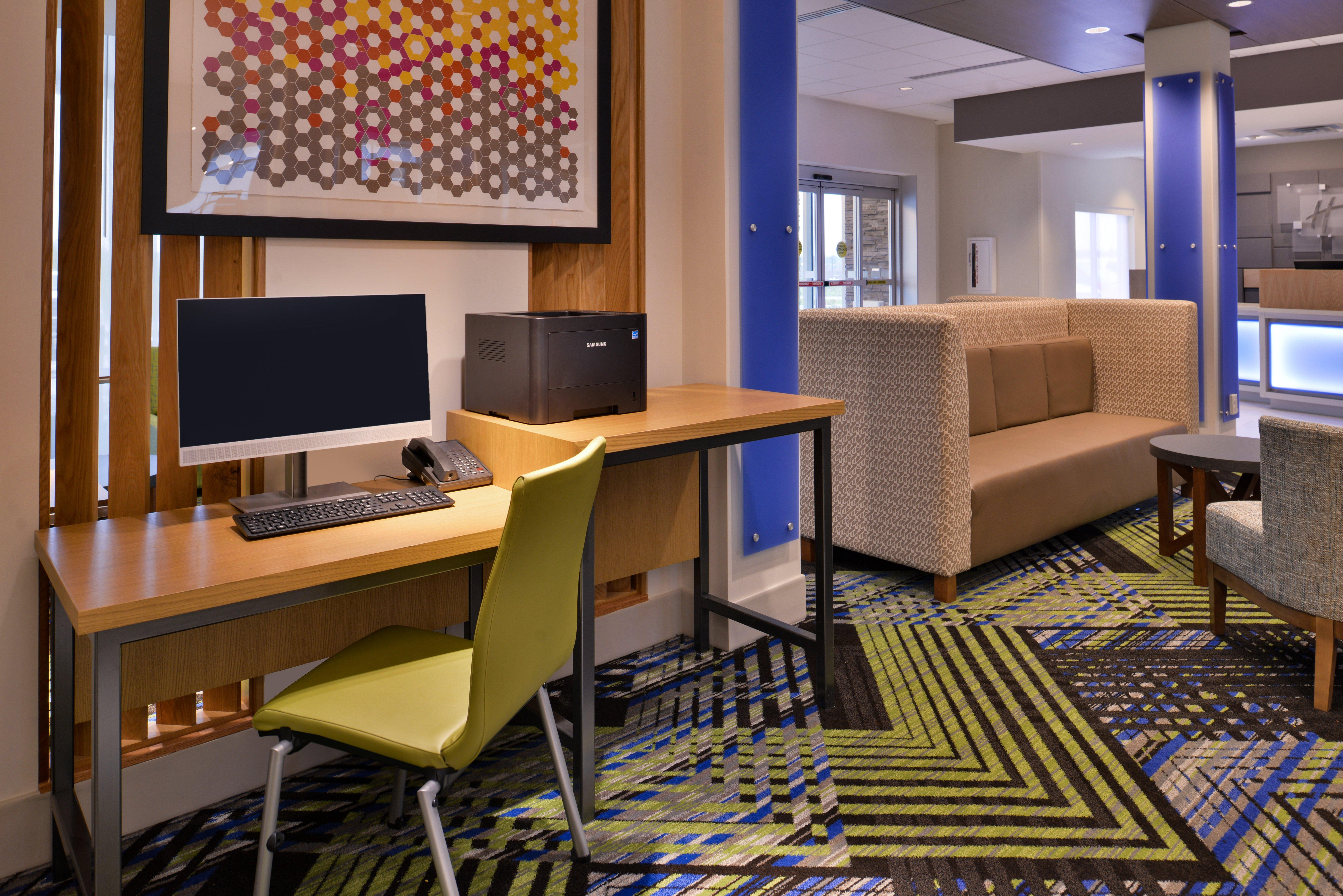 Holiday Inn Express & Suites - Marshalltown By Ihg Ngoại thất bức ảnh