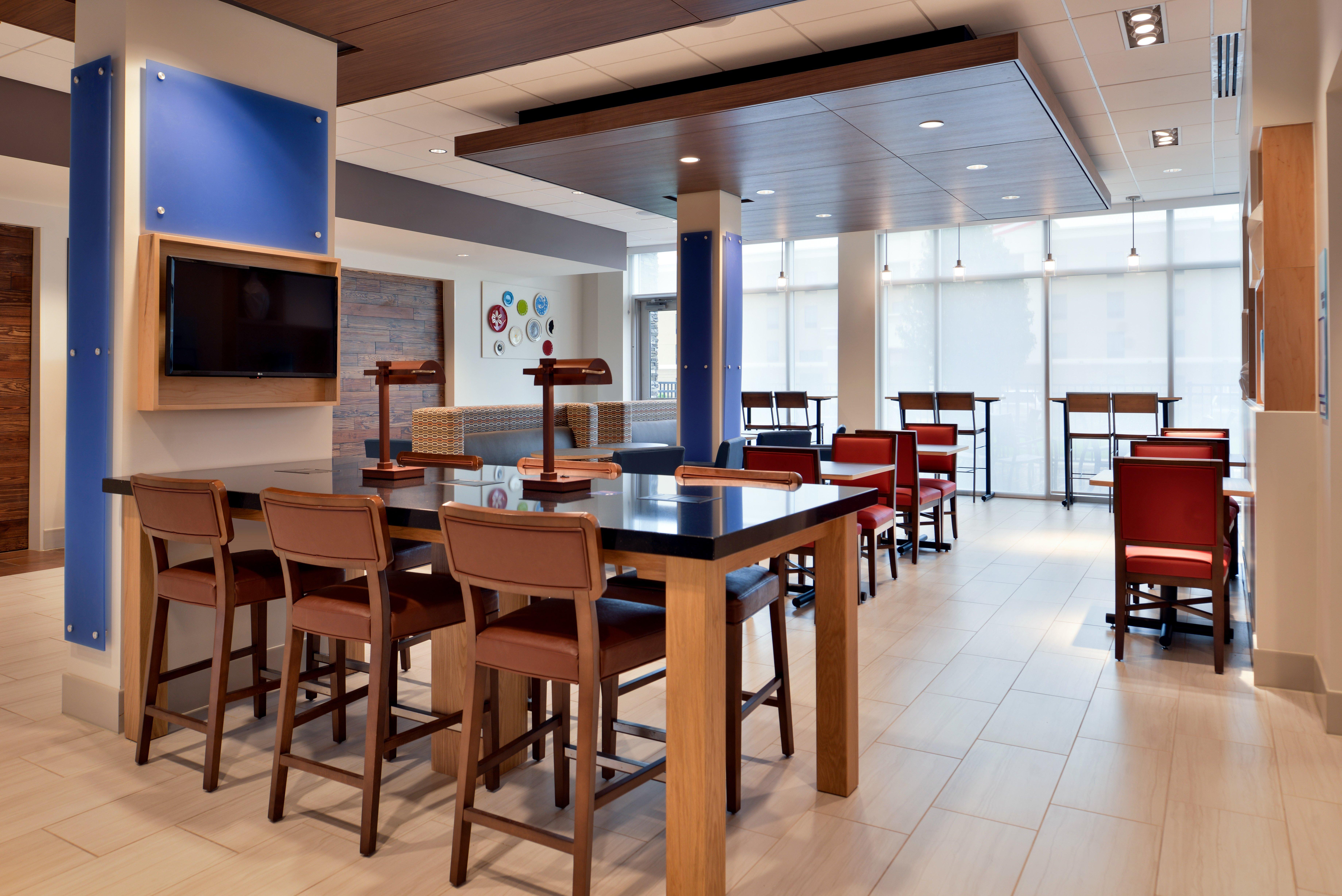 Holiday Inn Express & Suites - Marshalltown By Ihg Ngoại thất bức ảnh
